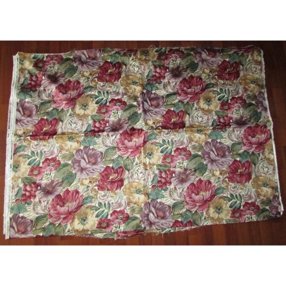 Large Floral Home Decor Chintz - 2.9m - Picture 2 of 8